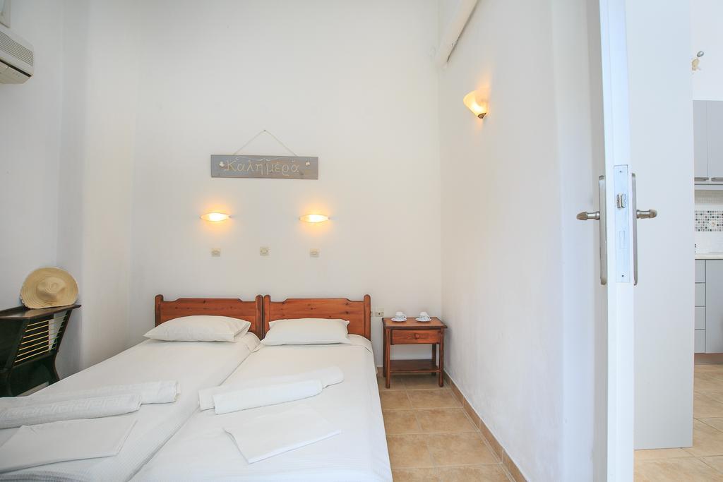 Paros Rita Studios Piso Livadi Cameră foto